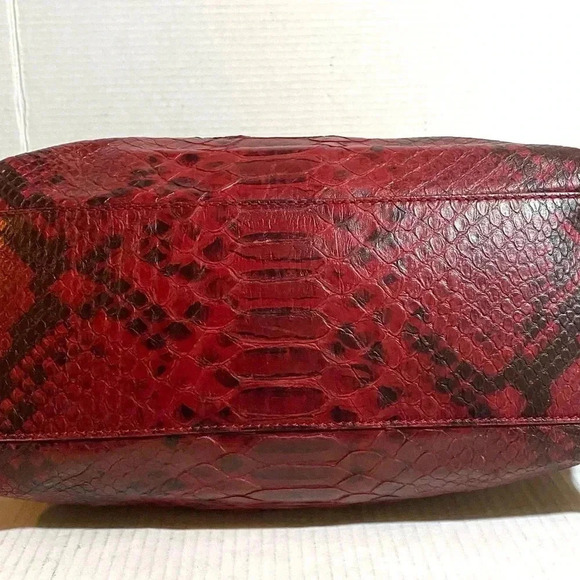 Michael kors burgundy Hamilton Python leather crossbody handbag - Picture 3 of 10